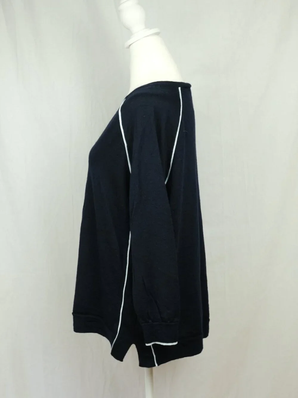 J.Crew Merino Wool V-Neck Sweater Navy Blue Size M Minimalist Style